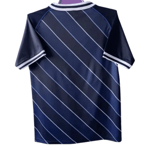 https://cdn.shopify.com/s/files/1/0826/7228/8075/files/19861988-tottenham-hotspur-holsten-home-retro-kit-classickits433-490739.webp?v=1741198015