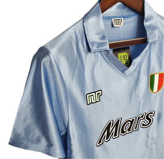 https://cdn.shopify.com/s/files/1/0826/7228/8075/files/19901991-napoli-mars-home-retro-kit-classickits433-976984.webp?v=1741198899