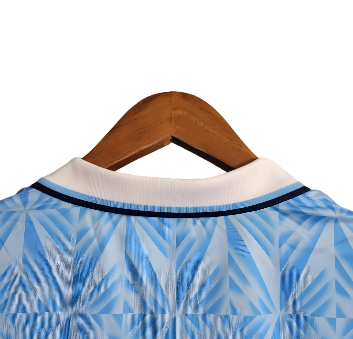 https://cdn.shopify.com/s/files/1/0826/7228/8075/files/19911992-lazio-banco-santo-spirito-home-retro-kit-classickits433-874951.webp?v=1741199022