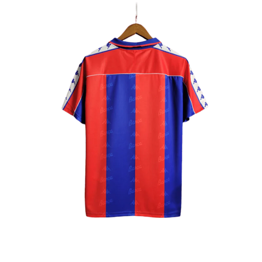 https://cdn.shopify.com/s/files/1/0826/7228/8075/files/19921995-fc-barcelona-home-retro-kit-classickits433-383826.webp?v=1741199048
