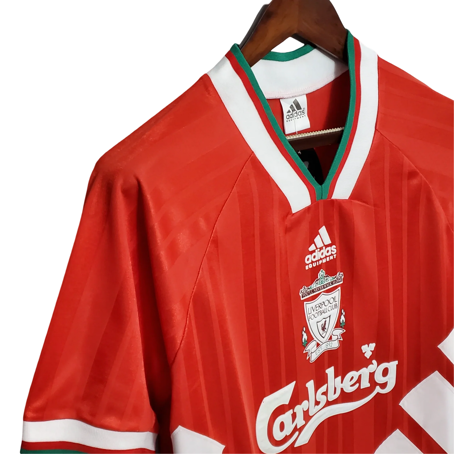 https://cdn.shopify.com/s/files/1/0826/7228/8075/files/19931995-liverpool-carlsberg-home-retro-kit-classickits433-747976.webp?v=1741199262