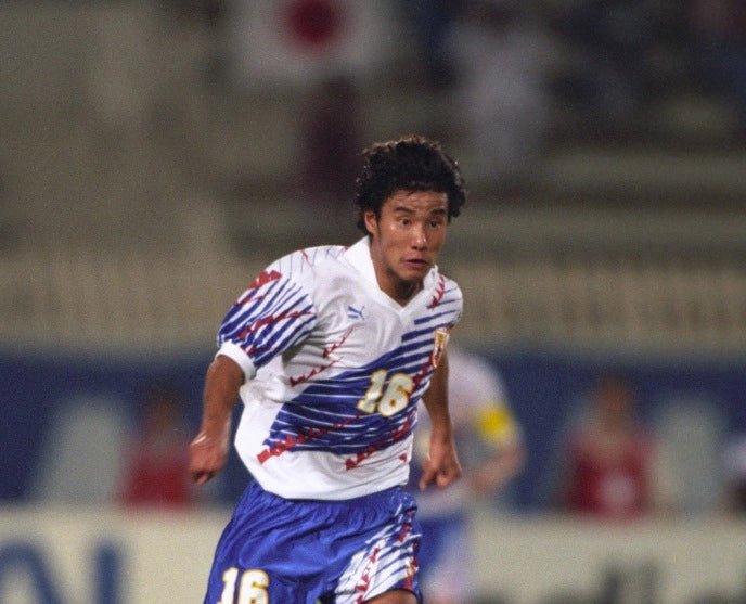https://cdn.shopify.com/s/files/1/0826/7228/8075/files/19951996-japan-away-retro-kit-classickits433-178003.webp?v=1741198812