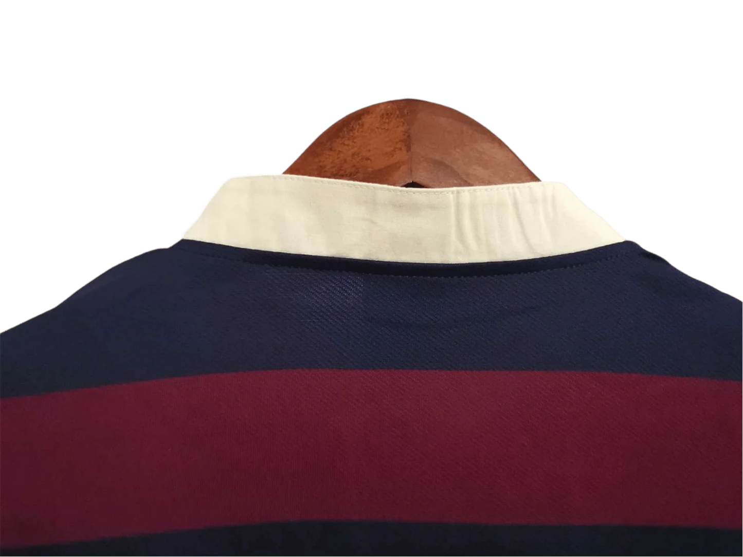 https://cdn.shopify.com/s/files/1/0826/7228/8075/files/19951996-newcastle-utd-away-retro-kit-classickits433-751973.webp?v=1741199160