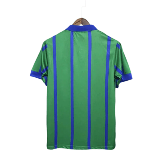 https://cdn.shopify.com/s/files/1/0826/7228/8075/files/19951996-newcastle-utd-mcewans-away-retro-kit-classickits433-428351.webp?v=1741199157