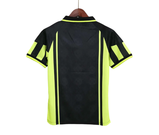 https://cdn.shopify.com/s/files/1/0826/7228/8075/files/19961997-borussia-dortmund-continentale-away-retro-kit-classickits433-335896.webp?v=1741199391