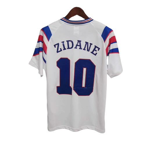 https://cdn.shopify.com/s/files/1/0826/7228/8075/files/19961997-france-away-retro-jersey-102335.webp?v=1741198519