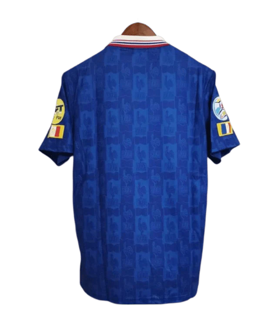 https://cdn.shopify.com/s/files/1/0826/7228/8075/files/19961997-france-home-retro-jersey-186465.webp?v=1741198519