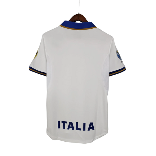 https://cdn.shopify.com/s/files/1/0826/7228/8075/files/19961997-italy-away-retro-kit-classickits433-499381.webp?v=1741198758