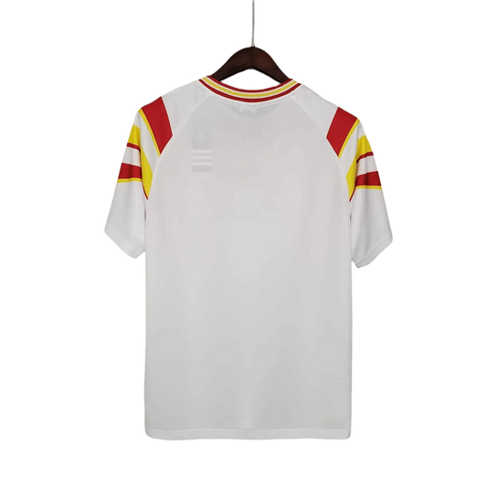 https://cdn.shopify.com/s/files/1/0826/7228/8075/files/19961997-spain-third-retro-kit-classickits433-425494.webp?v=1741198774