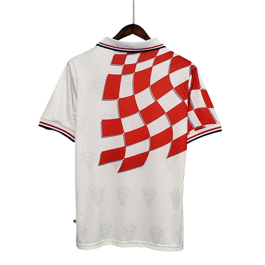 https://cdn.shopify.com/s/files/1/0826/7228/8075/files/19981999-croatia-home-retro-kit-classickits433-431597.webp?v=1741198774