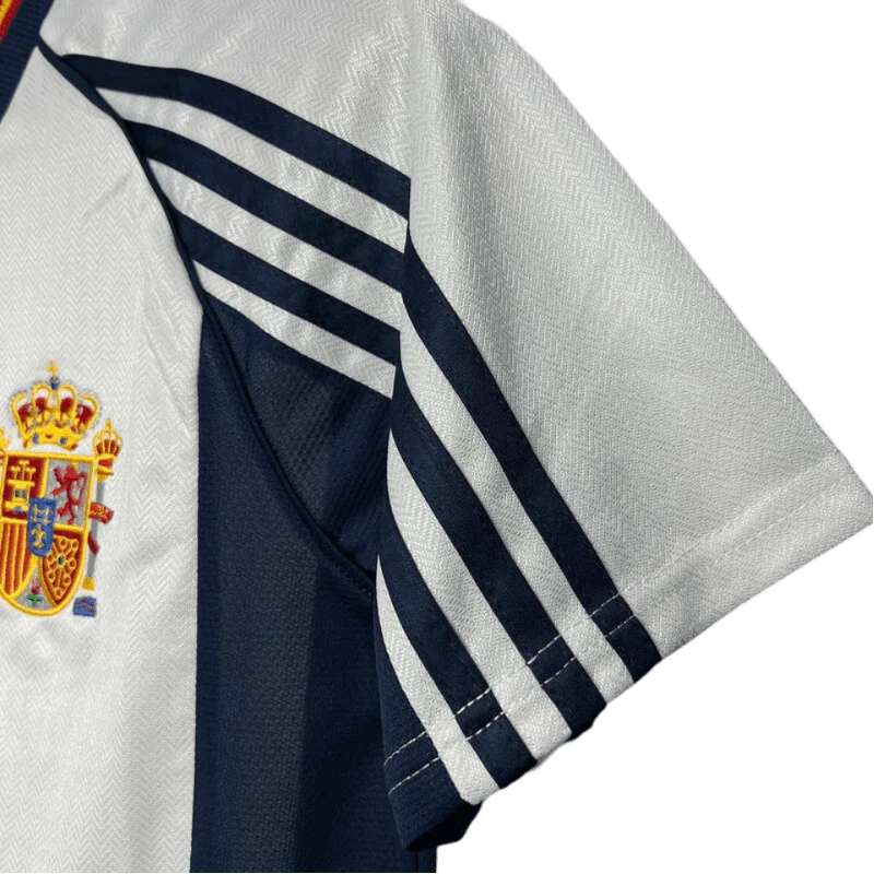 https://cdn.shopify.com/s/files/1/0826/7228/8075/files/19981999-spain-away-retro-kit-classickits433-872372.webp?v=1741198609