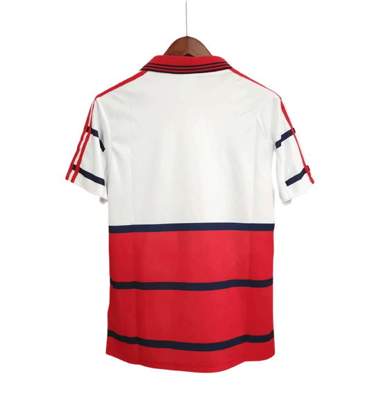 https://cdn.shopify.com/s/files/1/0826/7228/8075/files/19982001-bayern-munich-opel-away-retro-kit-classickits433-717874.webp?v=1741199403