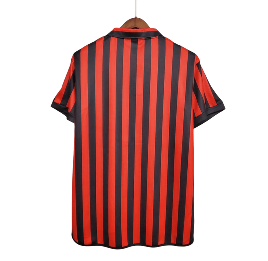 https://cdn.shopify.com/s/files/1/0826/7228/8075/files/19992000-ac-milan-opel-home-retro-kit-classickits433-878569.webp?v=1741198805