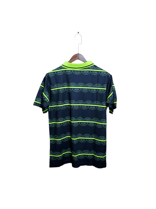 https://cdn.shopify.com/s/files/1/0826/7228/8075/files/19992000-glasgow-celtic-ntl-away-retro-kit-classickits433-549943.webp?v=1741198276