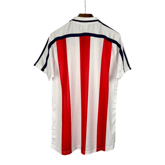 https://cdn.shopify.com/s/files/1/0826/7228/8075/files/20002001-bayern-munich-opel-away-white-retro-kit-classickits433-819901.webp?v=1741199346