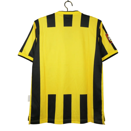 https://cdn.shopify.com/s/files/1/0826/7228/8075/files/20002001-borussia-dortmund-eon-home-retro-kit-classickits433-155896.webp?v=1741197739