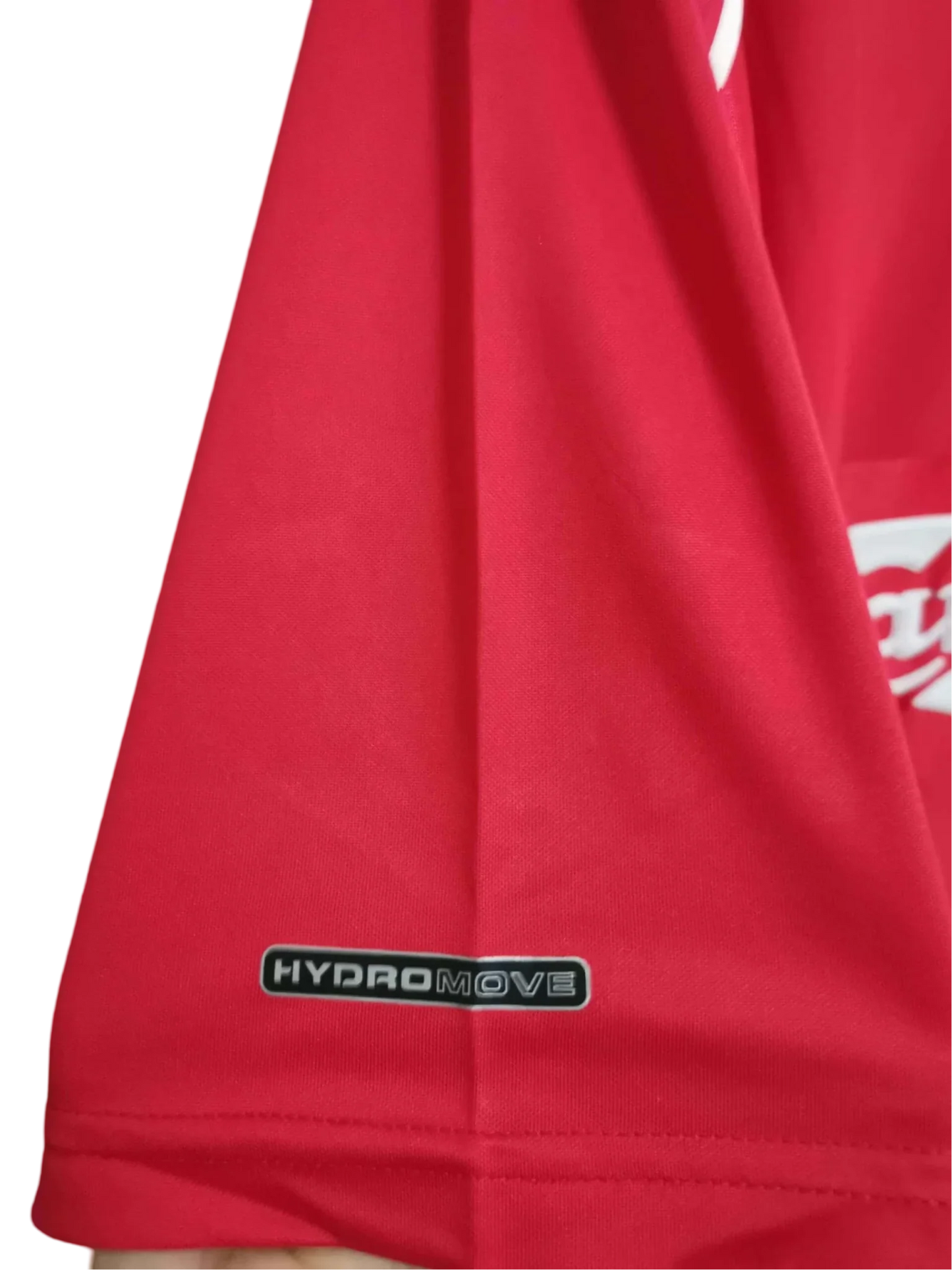 https://cdn.shopify.com/s/files/1/0826/7228/8075/files/20012002-liverpool-carlsberg-home-retro-kit-classickits433-149193.webp?v=1741199190