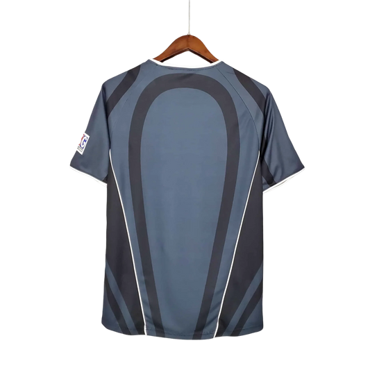 https://cdn.shopify.com/s/files/1/0826/7228/8075/files/20012002-paris-saint-germain-opel-3rd-black-retro-kit-503280.webp?v=1741198008