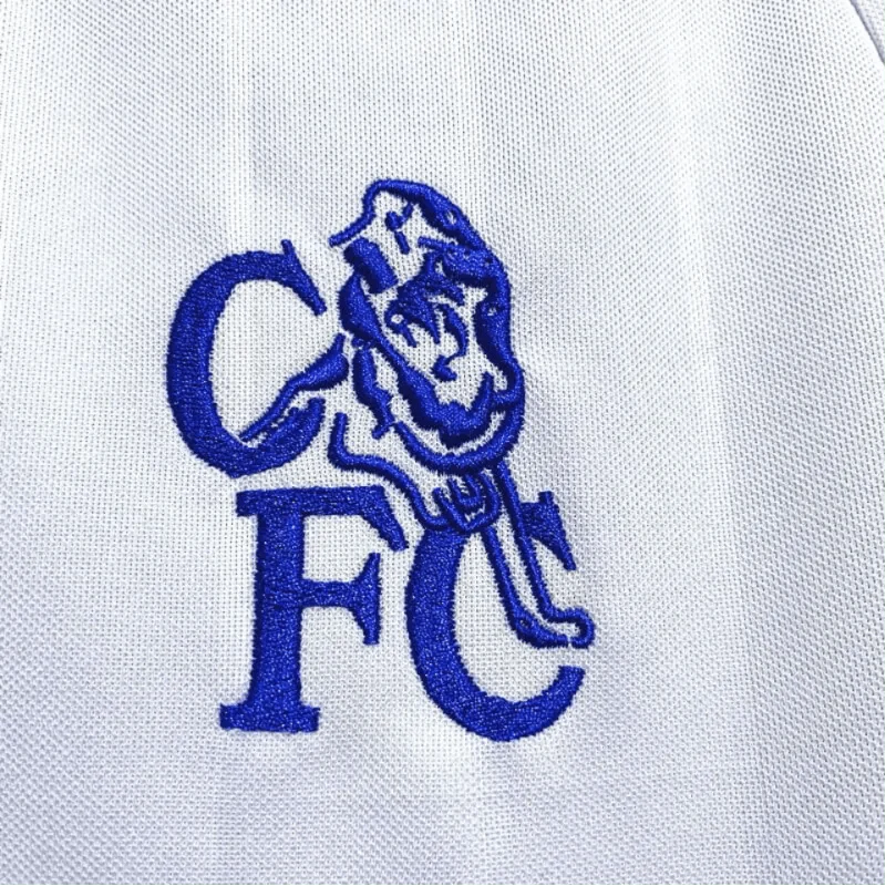 https://cdn.shopify.com/s/files/1/0826/7228/8075/files/20012003-chelsea-fly-emirates-away-retro-kit-classickits433-511675.webp?v=1741198261