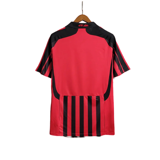 https://cdn.shopify.com/s/files/1/0826/7228/8075/files/20072008-ac-milan-bwin-home-retro-kit-289114.webp?v=1741197276