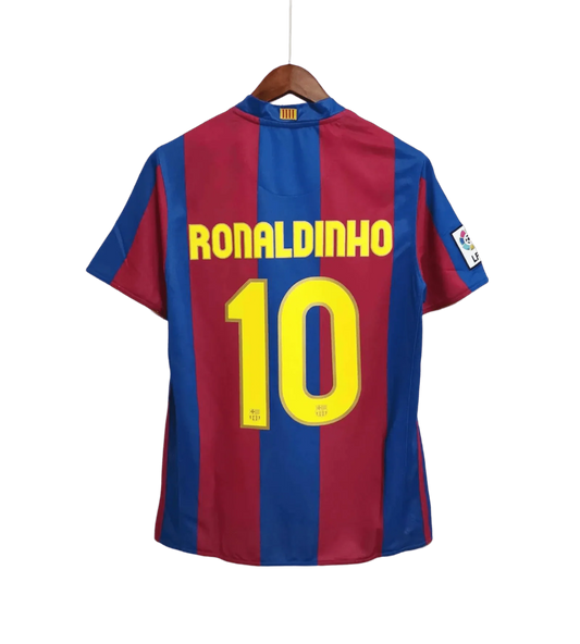 https://cdn.shopify.com/s/files/1/0826/7228/8075/files/20072008-fc-barcelona-unicef-home-retro-kit-short-sleeves-classickits433-553242.webp?v=1741197557