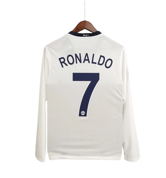 https://cdn.shopify.com/s/files/1/0826/7228/8075/files/20082009-manchester-united-aig-away-white-ucl-final-retro-kit-long-sleeves-classickits433-815543.webp?v=1741197624