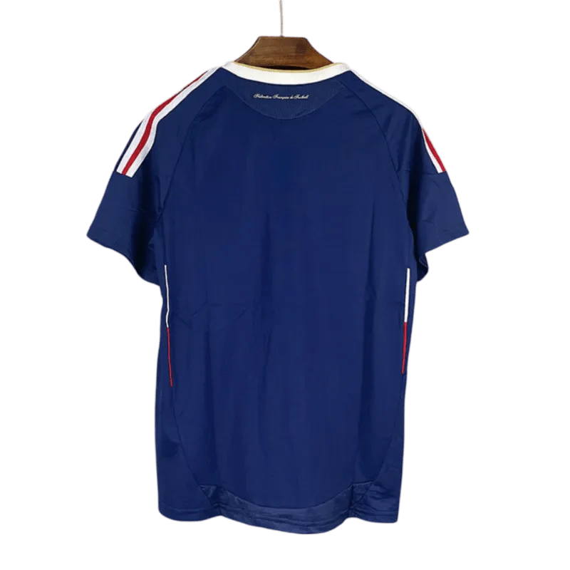 https://cdn.shopify.com/s/files/1/0826/7228/8075/files/2010-france-home-retro-kit-900777.webp?v=1741197175