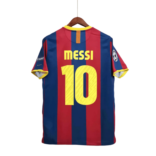 https://cdn.shopify.com/s/files/1/0826/7228/8075/files/20102011-fc-barcelona-unicef-home-retro-kit-classickits433-437374.webp?v=1741197553