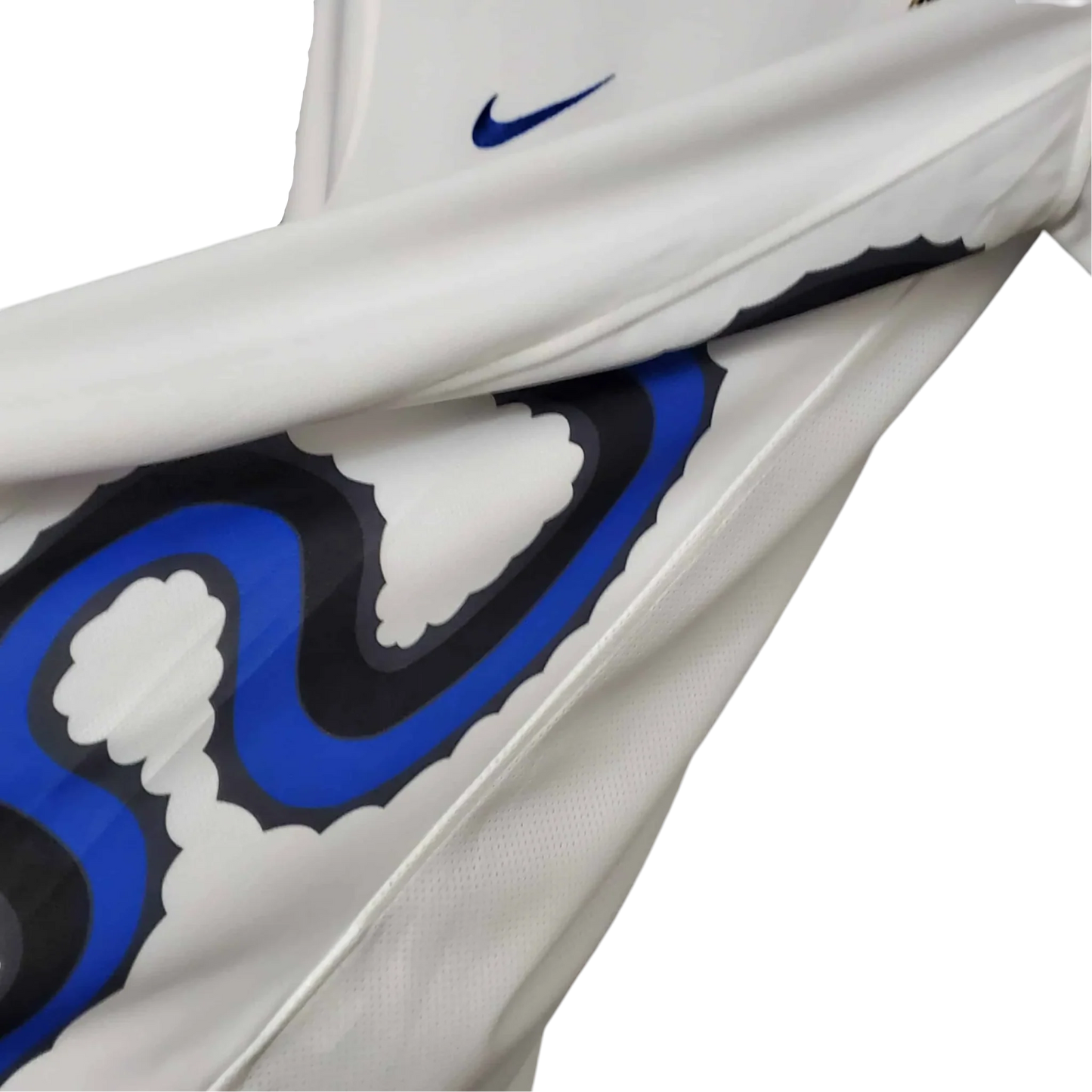 https://cdn.shopify.com/s/files/1/0826/7228/8075/files/20102011-inter-milan-pirelli-away-retro-kit-313907.webp?v=1741197556