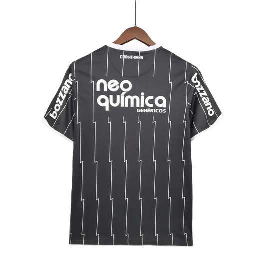 https://cdn.shopify.com/s/files/1/0826/7228/8075/files/20112012-corinthians-paulista-neo-quimica-away-retro-jersey-796648.webp?v=1741197189