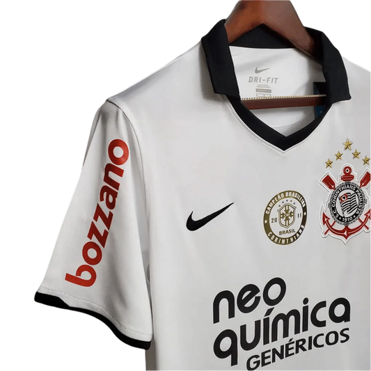 https://cdn.shopify.com/s/files/1/0826/7228/8075/files/2012-corinthians-paulista-neo-quimica-home-retro-jersey-401596.webp?v=1741197164