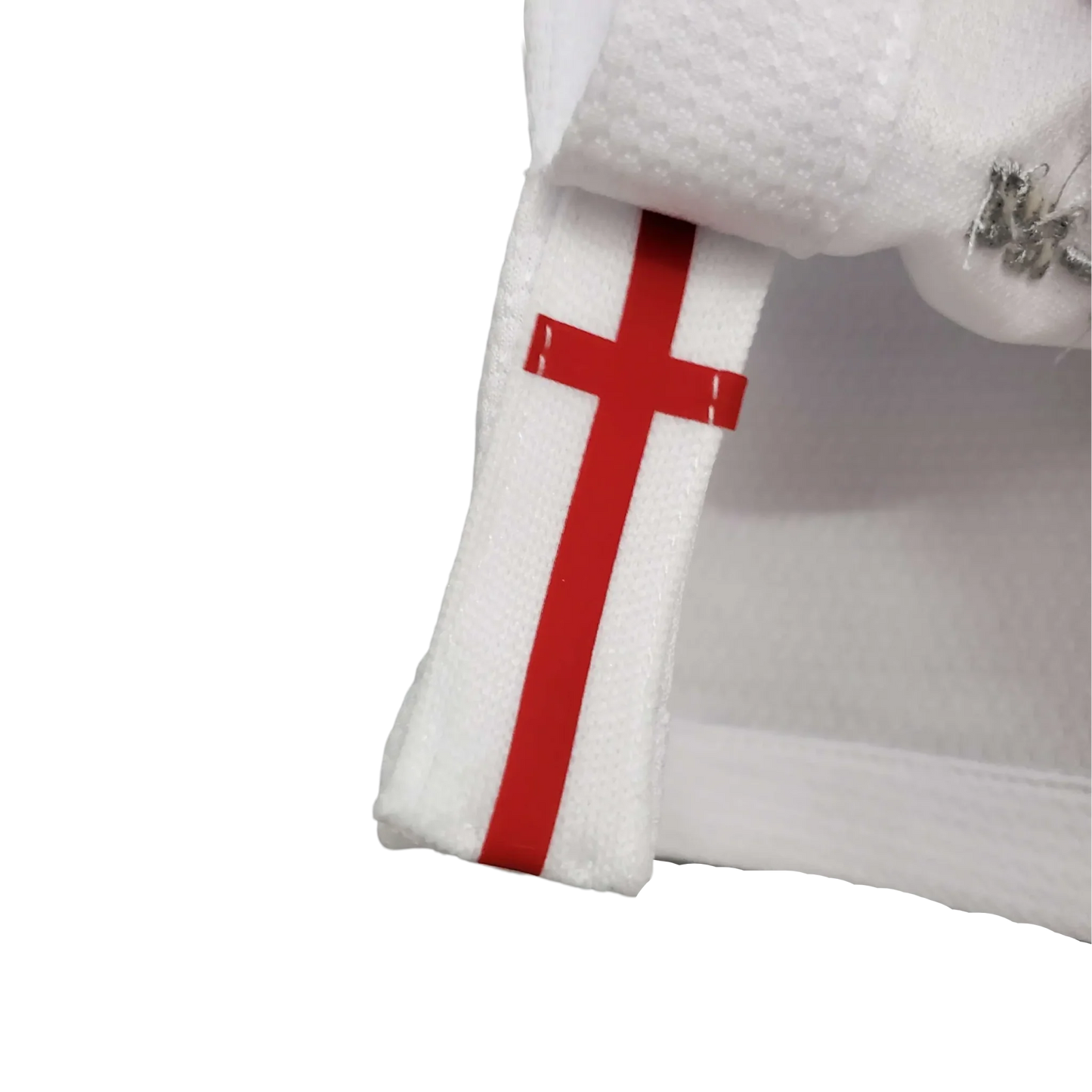 https://cdn.shopify.com/s/files/1/0826/7228/8075/files/2013-england-home-retro-kit-923616.webp?v=1741197046