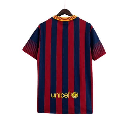 https://cdn.shopify.com/s/files/1/0826/7228/8075/files/20132014-fc-barcelona-qatar-airways-home-retro-kit-classickits433-738918.webp?v=1741197547