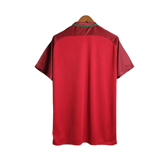 https://cdn.shopify.com/s/files/1/0826/7228/8075/files/20162017-portugal-home-retro-jersey-725653.webp?v=1741198512