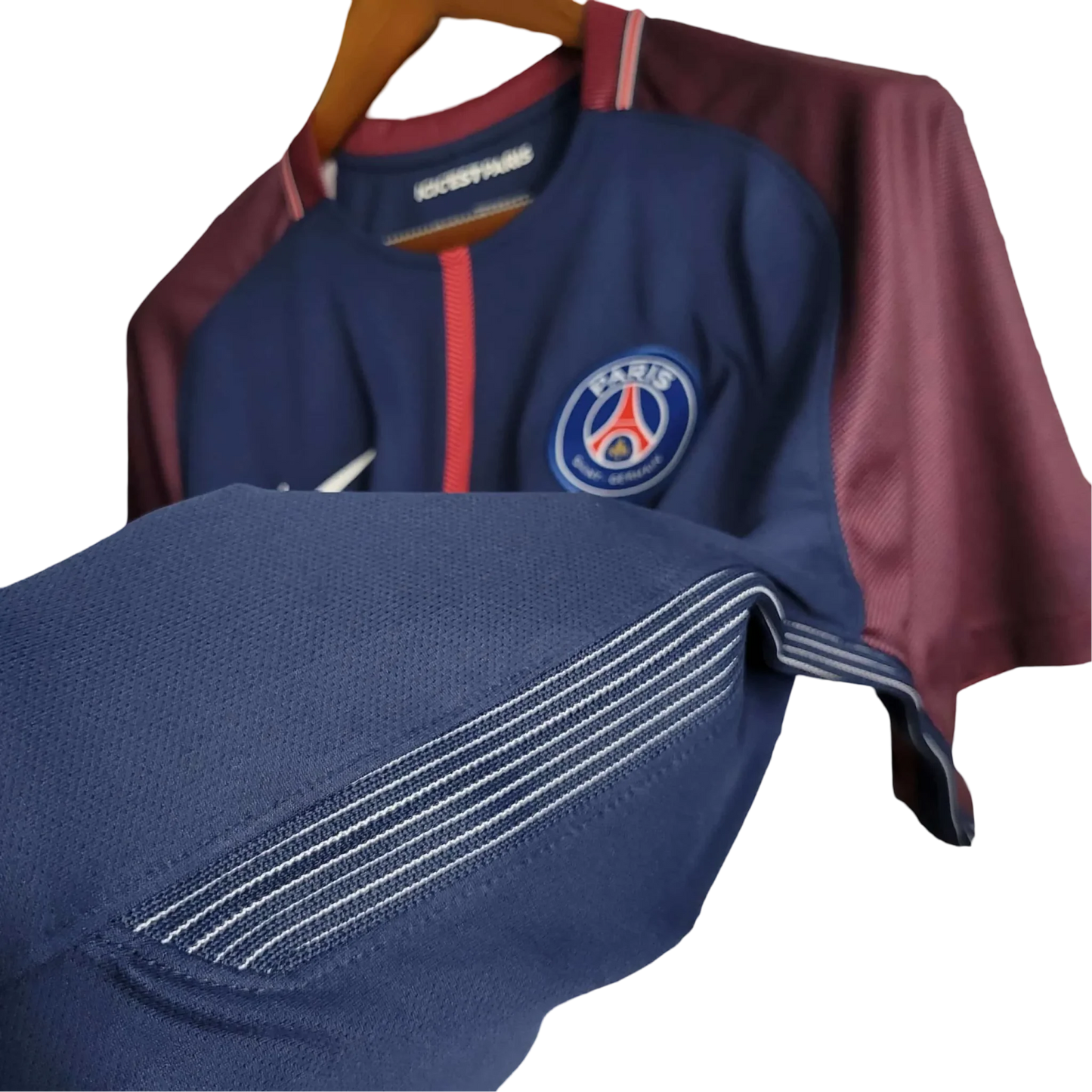https://cdn.shopify.com/s/files/1/0826/7228/8075/files/20172018-paris-saint-germain-fly-emirates-home-retro-jersey-284315.webp?v=1741198010