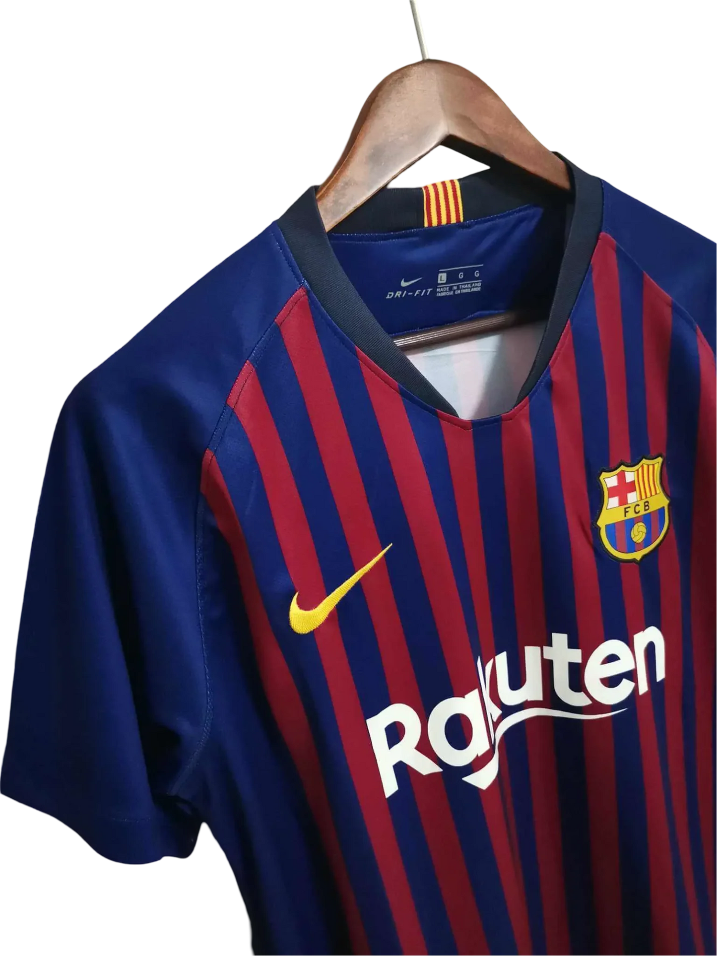 https://cdn.shopify.com/s/files/1/0826/7228/8075/files/20182019-fc-barcelona-rakuten-home-retro-kit-927363.webp?v=1741197545