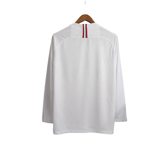 https://cdn.shopify.com/s/files/1/0826/7228/8075/files/20182019-paris-saint-germain-fly-emirates-white-champions-league-retro-kit-long-sleeve-739981.png?v=1741197867