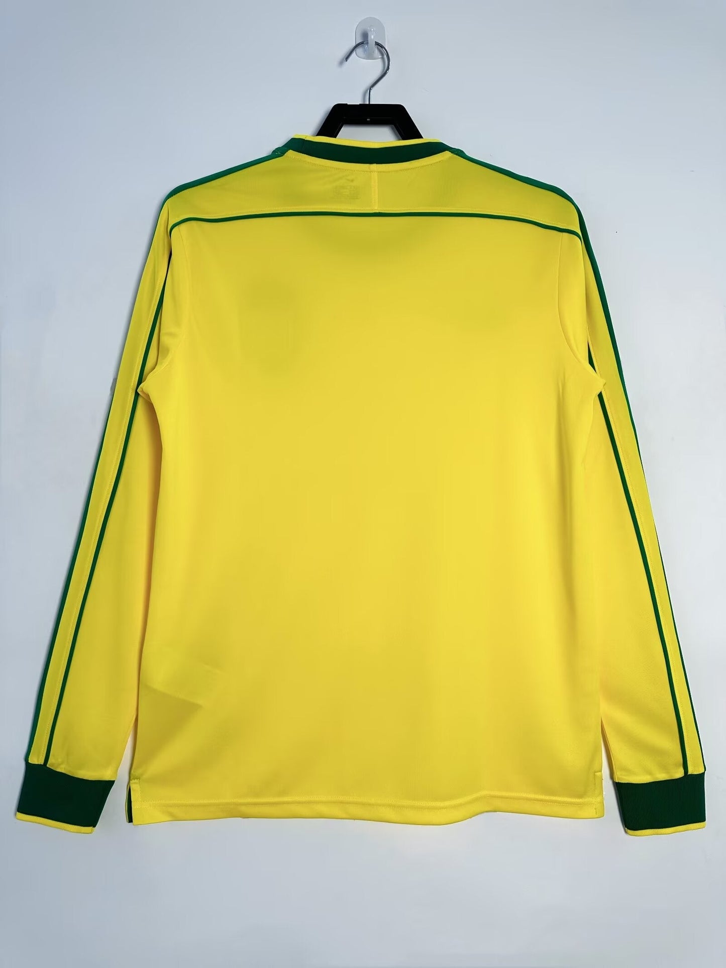 https://cdn.shopify.com/s/files/1/0891/1768/8155/files/Brazillongsleevehome98-back.jpg?v=1740668806