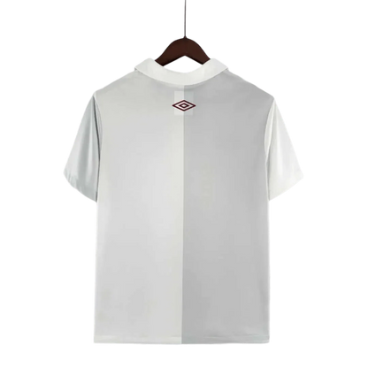https://cdn.shopify.com/s/files/1/0826/7228/8075/files/120th-anniversary-fluminense-betano-white-grey-retro-kit-174864.webp?v=1741197183