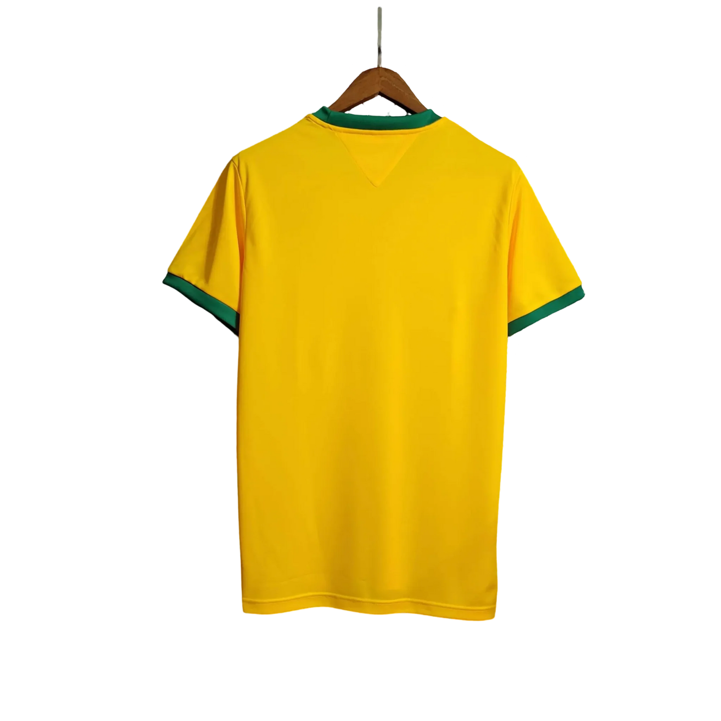 https://cdn.shopify.com/s/files/1/0826/7228/8075/files/1970-brazil-home-retro-kit-279404.webp?v=1741196948