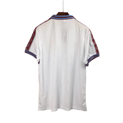 https://cdn.shopify.com/s/files/1/0826/7228/8075/files/19801981-aston-villa-away-retro-kit-classickits433-857882.webp?v=1741199253