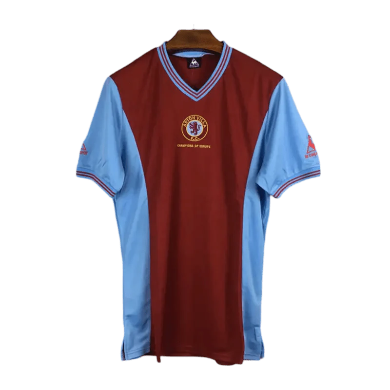 https://cdn.shopify.com/s/files/1/0826/7228/8075/files/19811982-aston-villa-home-retro-kit-classickits433-600430.webp?v=1741198290