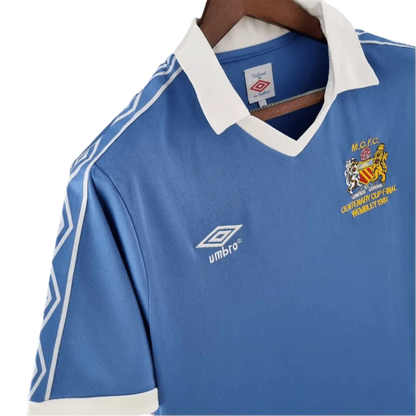 https://cdn.shopify.com/s/files/1/0826/7228/8075/files/19811982-manchester-city-centenary-cup-final-home-retro-kit-classickits433-920814.webp?v=1741198010