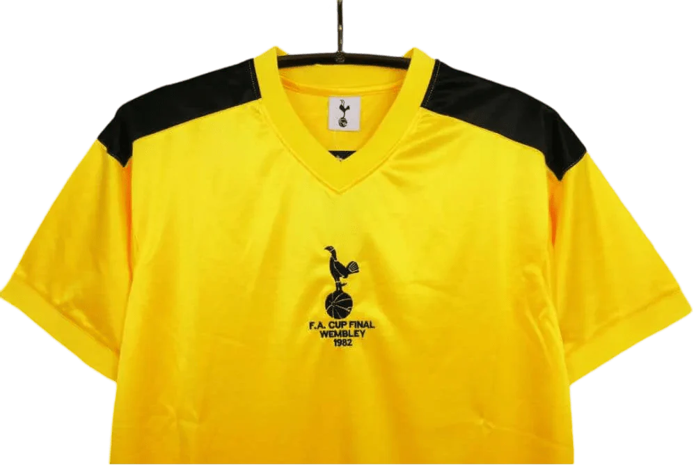 https://cdn.shopify.com/s/files/1/0826/7228/8075/files/19811982-tottenham-hotspur-fa-cup-final-retro-kit-classickits433-195894.webp?v=1741197993