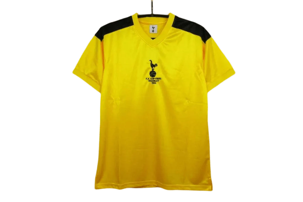 https://cdn.shopify.com/s/files/1/0826/7228/8075/files/19811982-tottenham-hotspur-fa-cup-final-retro-kit-classickits433-673982.webp?v=1741197993