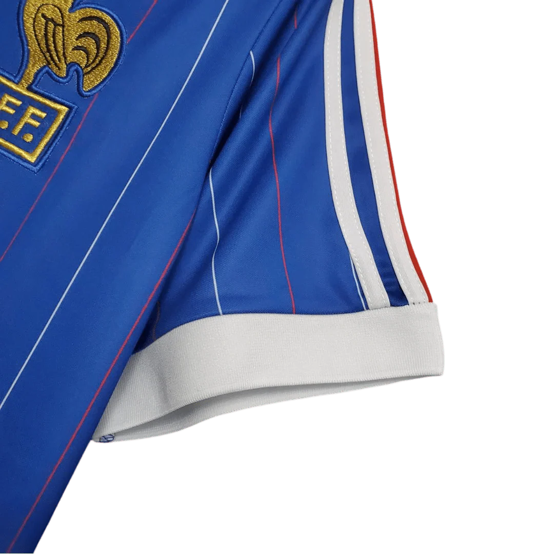 https://cdn.shopify.com/s/files/1/0826/7228/8075/files/19821983-france-home-retro-jersey-291929.webp?v=1741198522