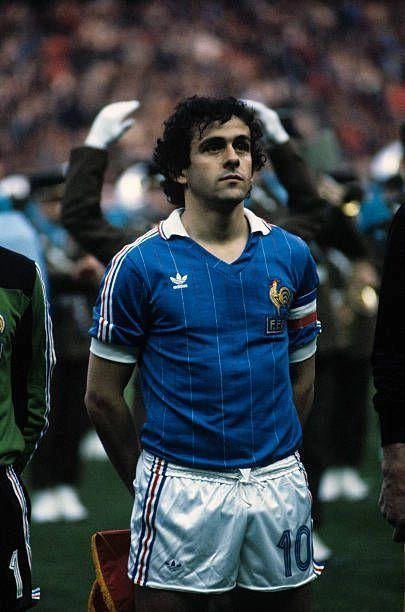 https://cdn.shopify.com/s/files/1/0826/7228/8075/files/19821983-france-home-retro-jersey-426717.webp?v=1741198522