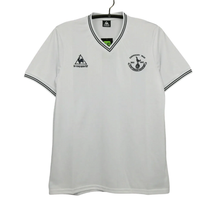 https://cdn.shopify.com/s/files/1/0826/7228/8075/files/19821983-tottenham-hotspur-home-retro-kit-classickits433-235267.webp?v=1741198012