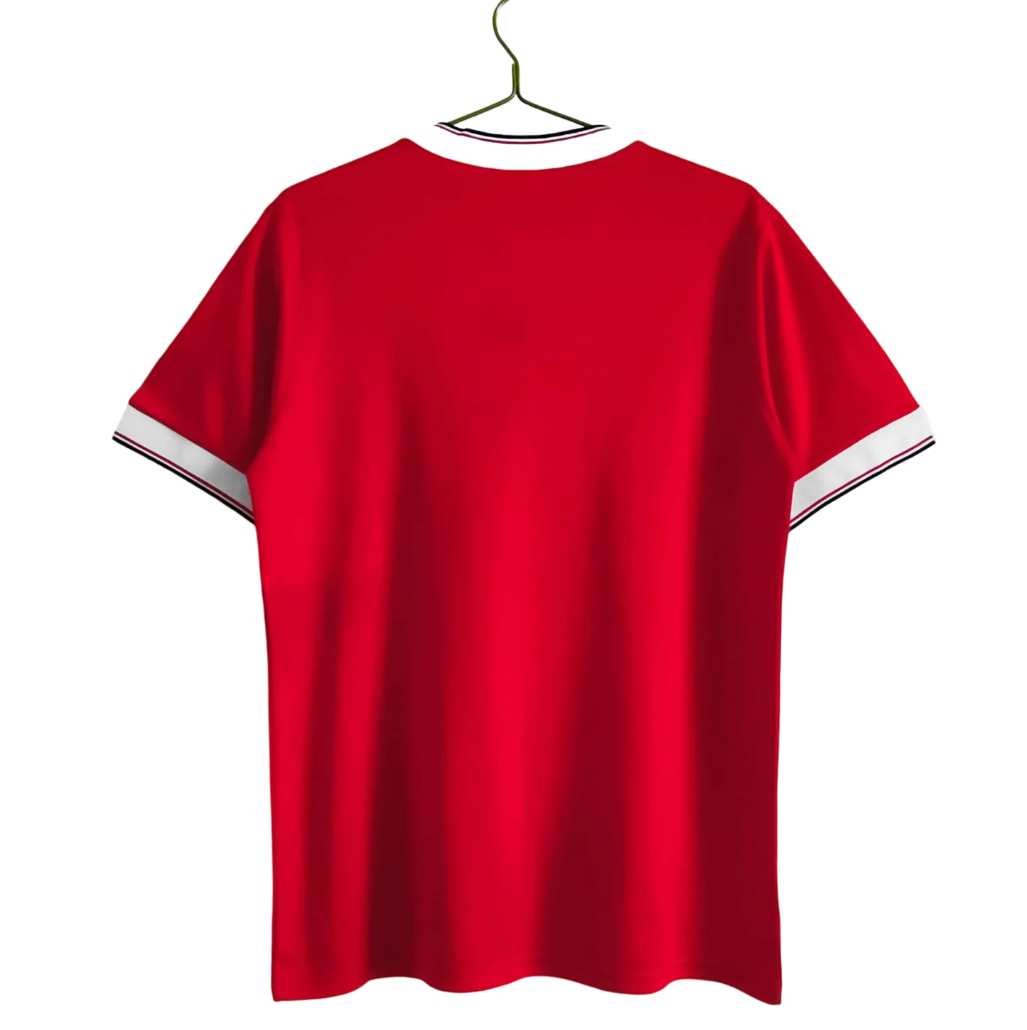 https://cdn.shopify.com/s/files/1/0826/7228/8075/files/1983-manchester-united-sharp-electronics-home-retro-kit-short-sleeves-classickits433-472952.webp?v=1741197621