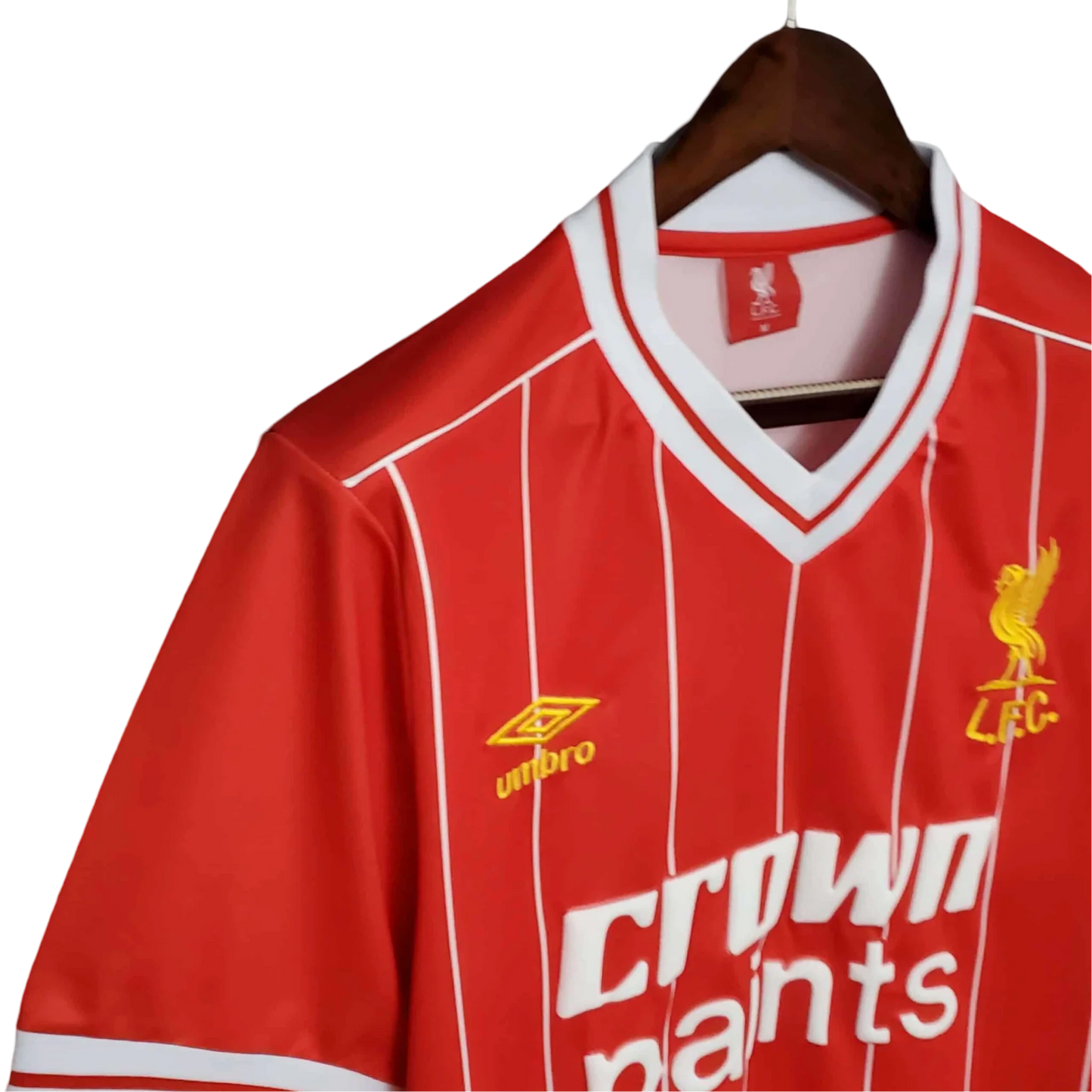 https://cdn.shopify.com/s/files/1/0826/7228/8075/files/19831984-liverpool-crown-paints-home-retro-kit-classickits433-597993.webp?v=1741199191